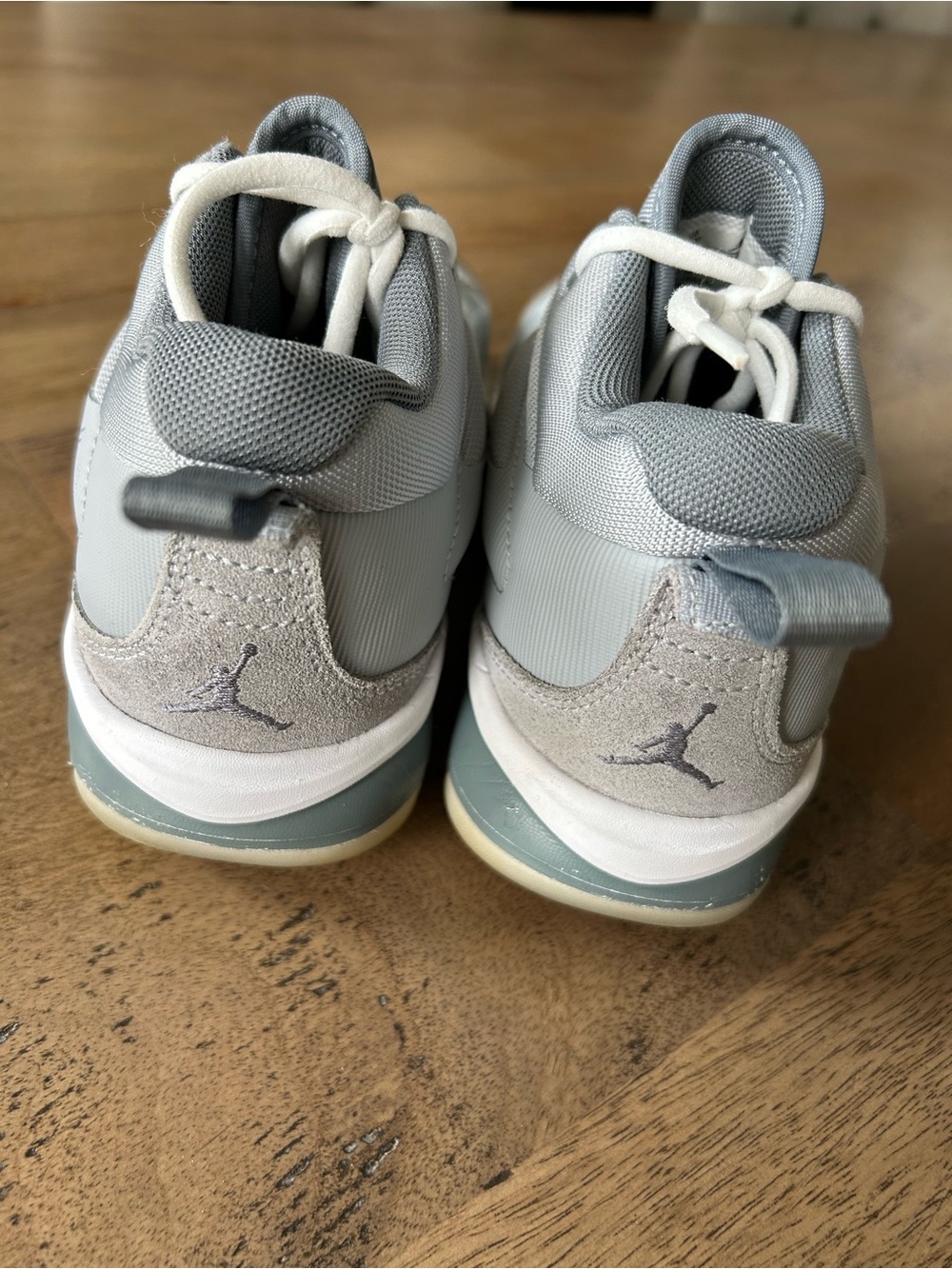 Jordan Youth Sneakers Size 5.5Y - Picture 4 of 7